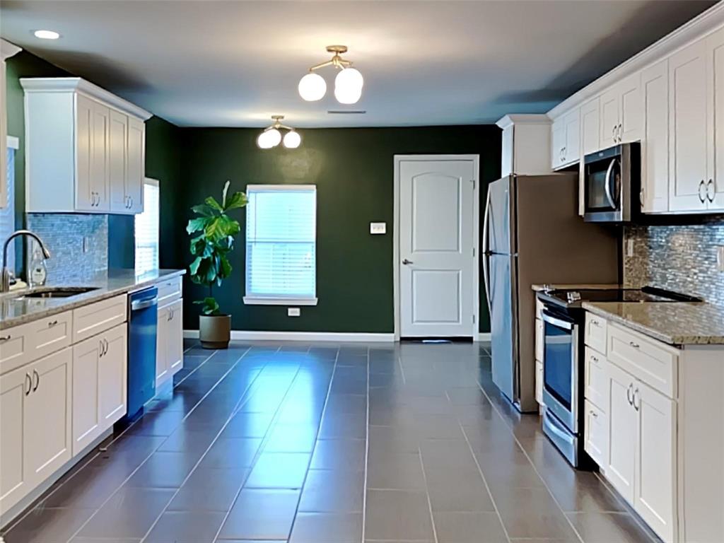 708 S Willomet Avenue, Dallas, TX 75208