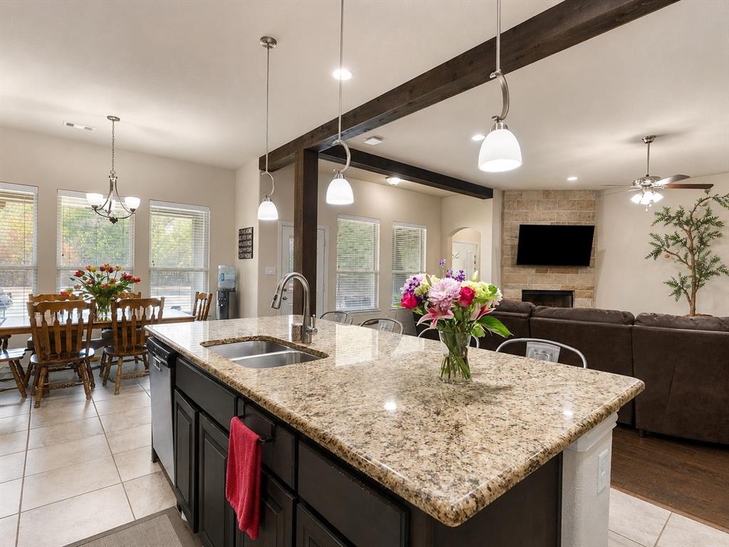 1231 Christie Lane, Terrell, TX 75161