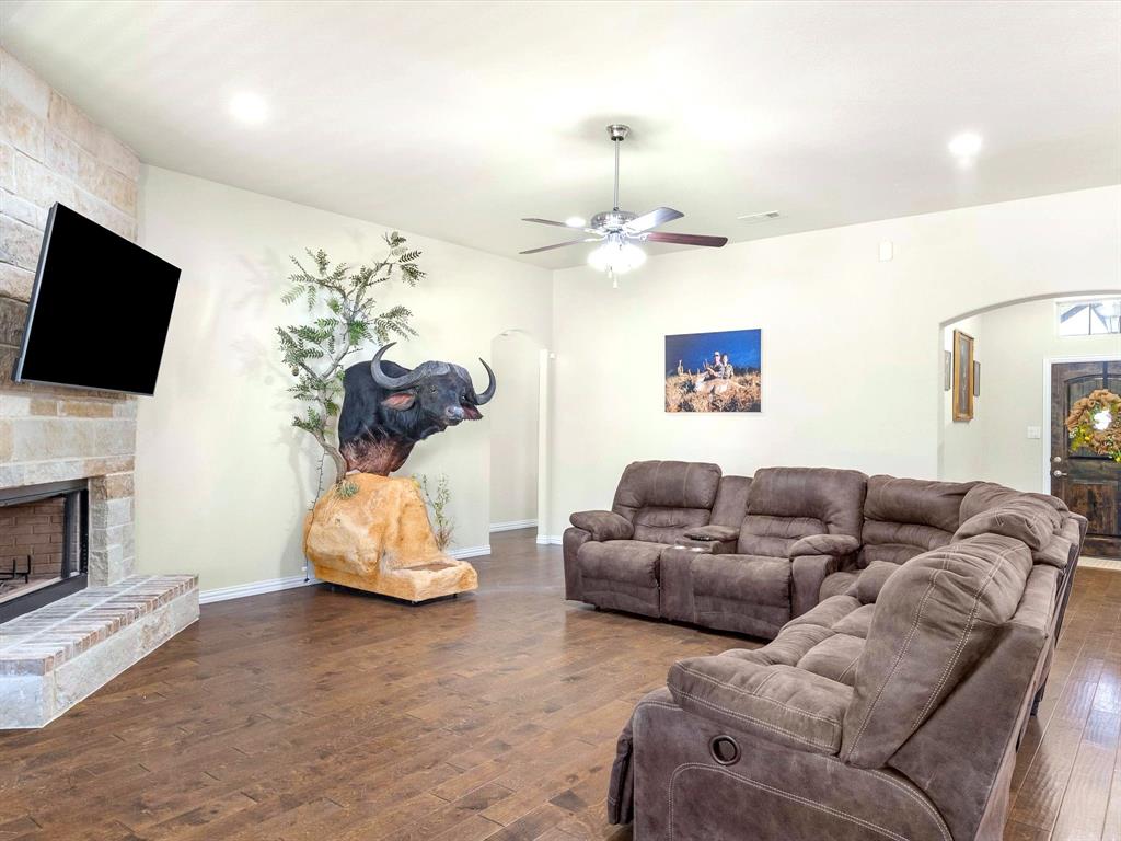 1231 Christie Lane, Terrell, TX 75161