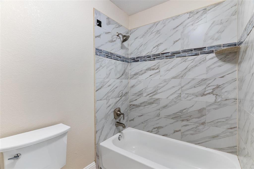Full Bath 2