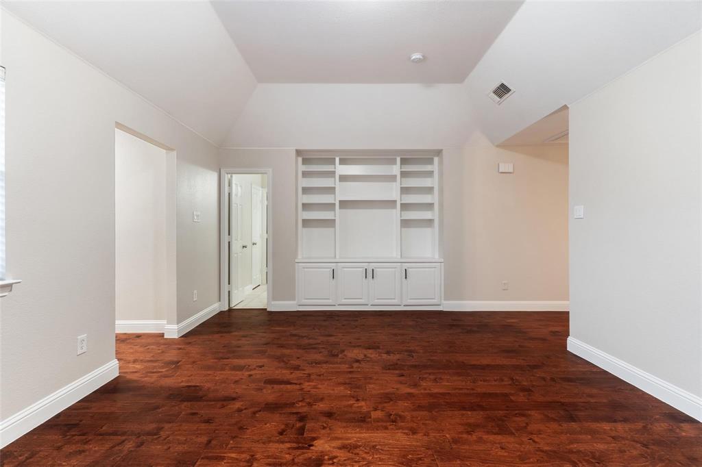 5912 Crestberry Lane, Sachse, TX 75048
