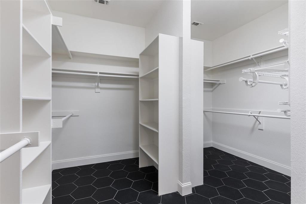 5912 Crestberry Lane, Sachse, TX 75048