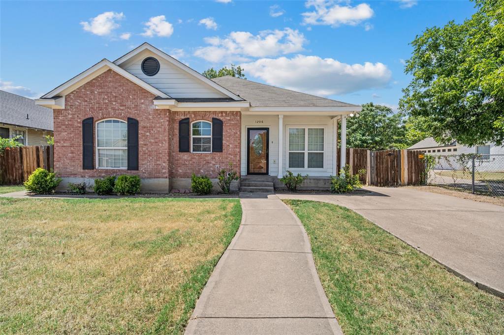 1206 N 15th Street, Waco, TX 76707