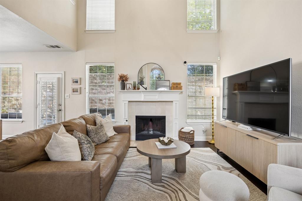 9028 Clearhurst Drive, Dallas, TX 75238 9028 Clearhurst Drive, Dallas, TX 75238