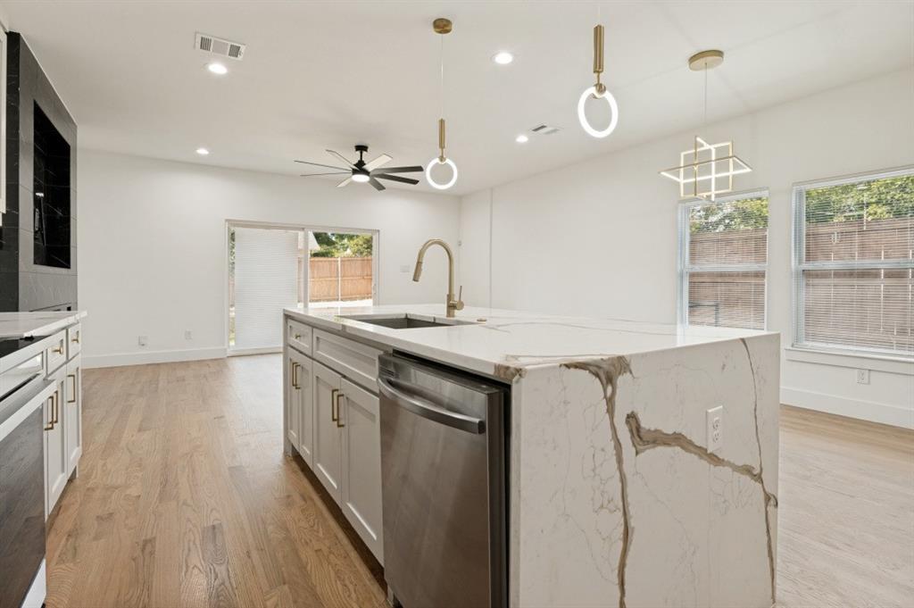3728 Mount Ranier Street, Dallas, TX 75211