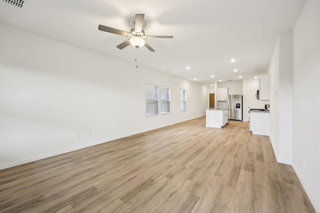 Photo is not of the actual home, but is an inspirational photo of builder’s model home and may depict options, furnishings, and/or decorator features that are not included.