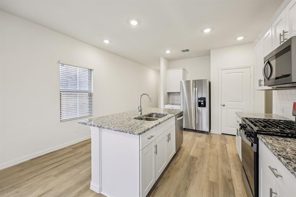 Photo is not of the actual home, but is an inspirational photo of builder’s model home and may depict options, furnishings, and/or decorator features that are not included. Photo is not of the actual home, but is an inspirational photo of builder’s model home and may depict options, furnishings, and/or decorator features that are not included.