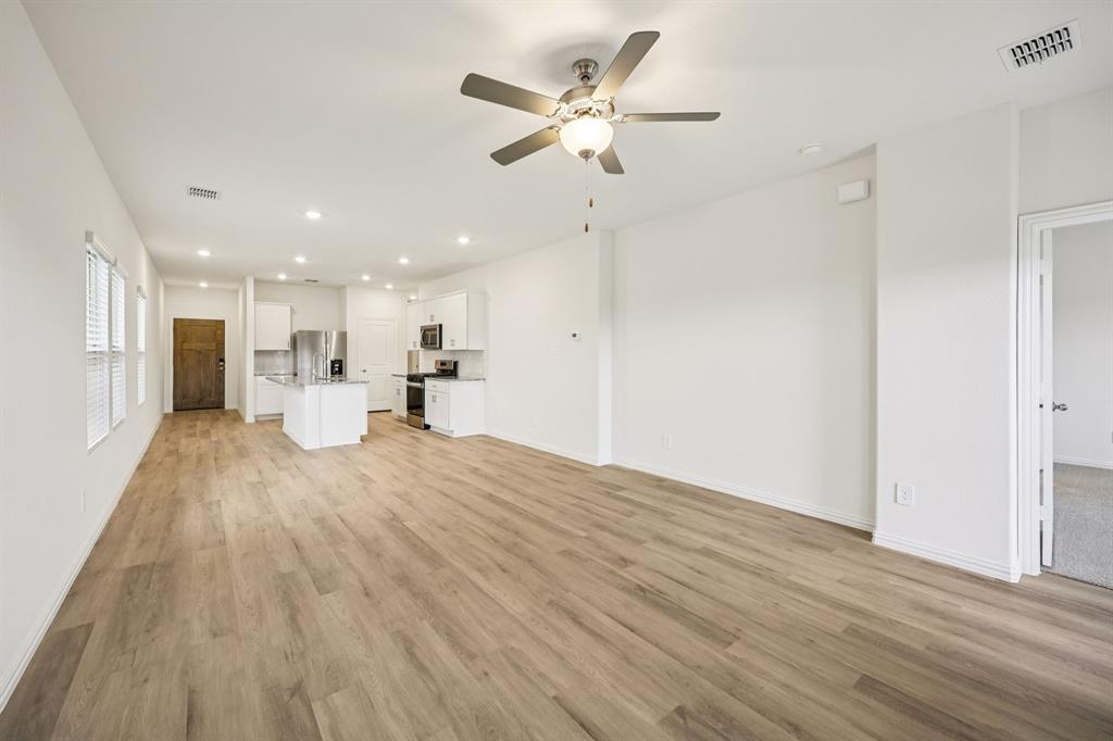 Photo is not of the actual home, but is an inspirational photo of builder’s model home and may depict options, furnishings, and/or decorator features that are not included.