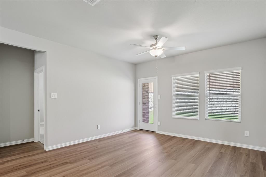 Photo is not of the actual home, but is an inspirational photo of builder’s model home and may depict options, furnishings, and/or decorator features that are not included.