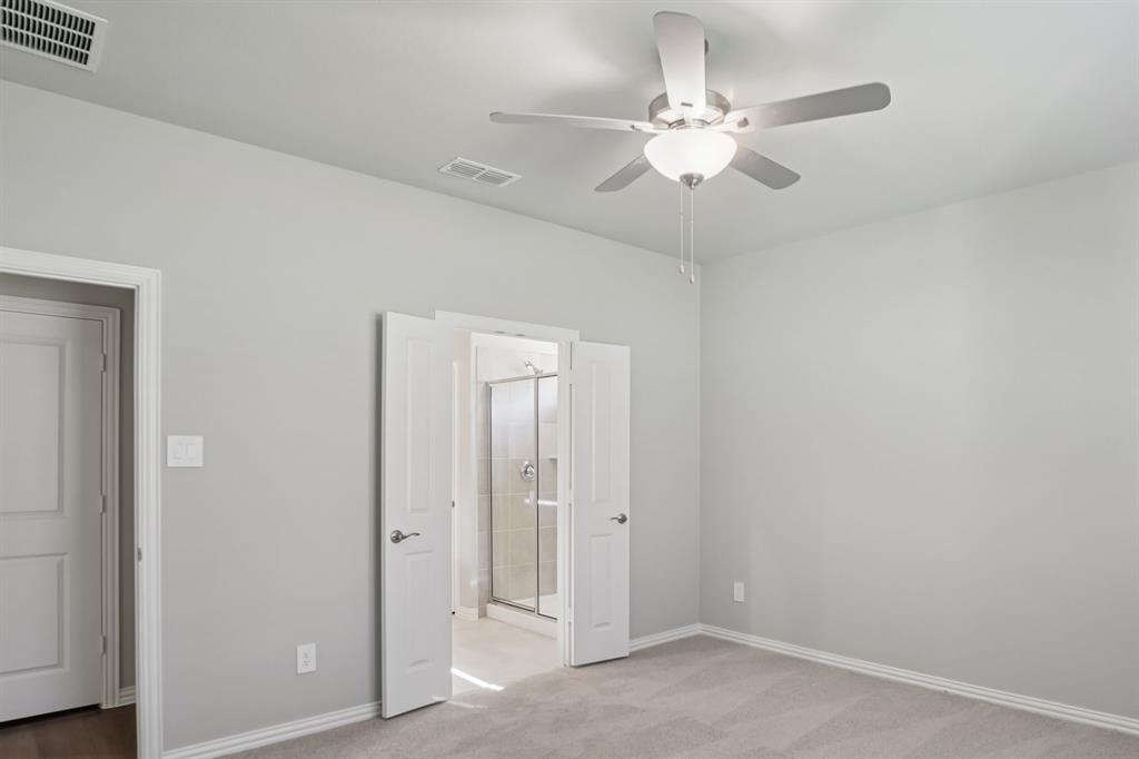 Photo is not of the actual home, but is an inspirational photo of builder’s model home and may depict options, furnishings, and/or decorator features that are not included.