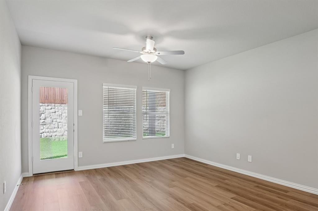 Photo is not of the actual home, but is an inspirational photo of builder’s model home and may depict options, furnishings, and/or decorator features that are not included.