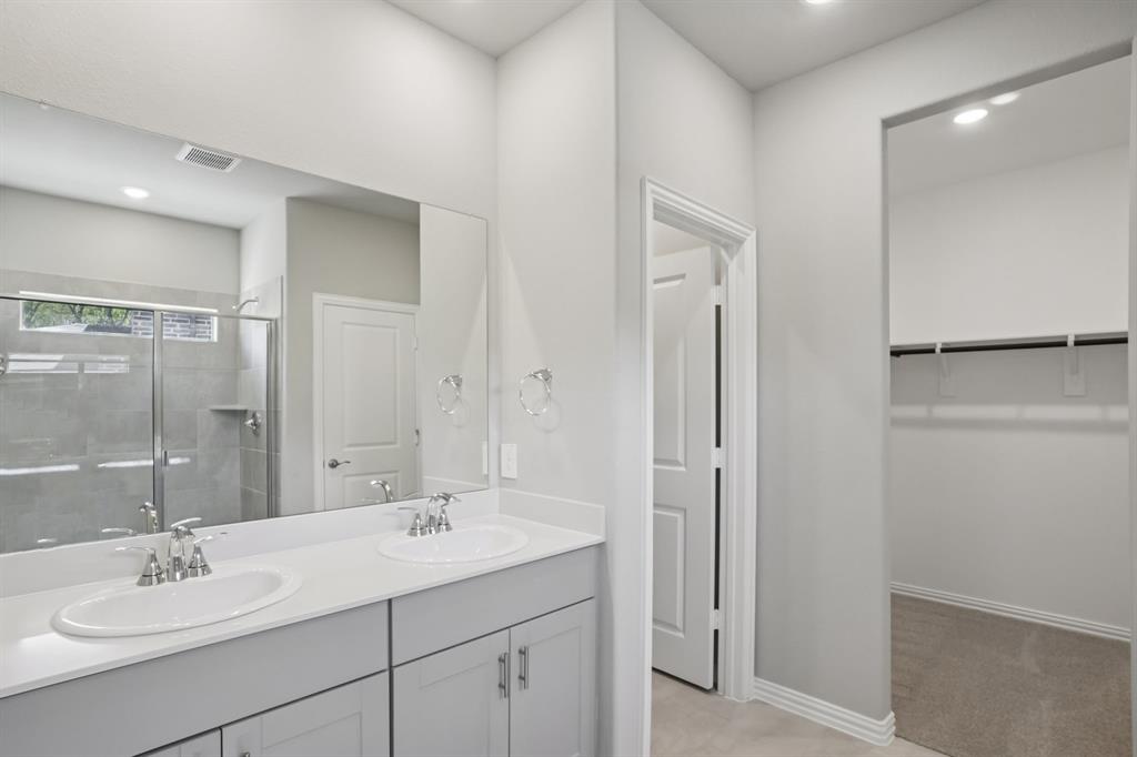 Photo is not of the actual home, but is an inspirational photo of builder’s model home and may depict options, furnishings, and/or decorator features that are not included.