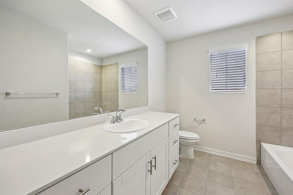 Photo is not of the actual home, but is an inspirational photo of builder’s model home and may depict options, furnishings, and/or decorator features that are not included.