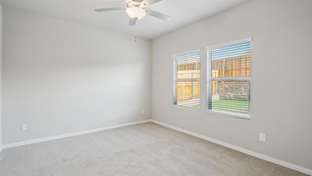 Photo is not of the actual home, but is an inspirational photo of builder’s model home and may depict options, furnishings, and/or decorator features that are not included.
