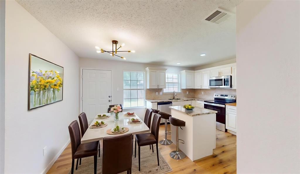 1532 Marion Drive, Dallas, TX 75211