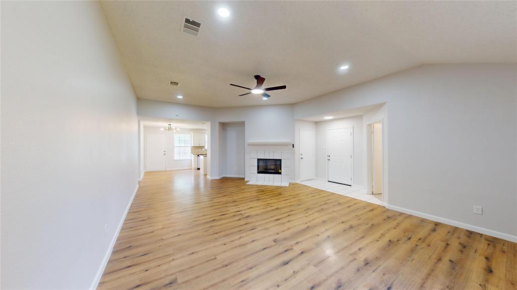 1532 Marion Drive, Dallas, TX 75211 1532 Marion Drive, Dallas, TX 75211