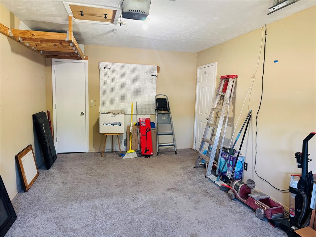 1210 S Clements Street, Gainesville, TX 76240