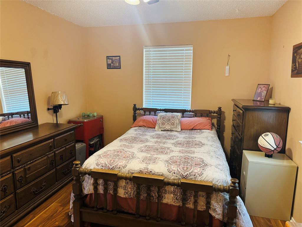 1210 S Clements Street, Gainesville, TX 76240