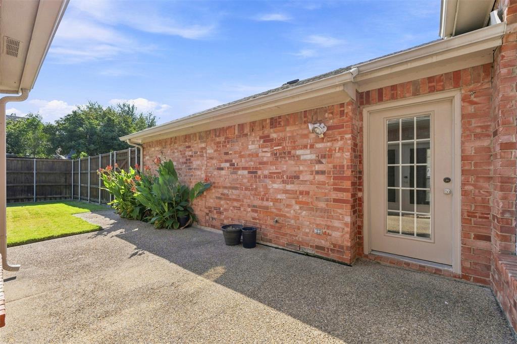 2910 Live Oak Drive, Rowlett, TX 75088