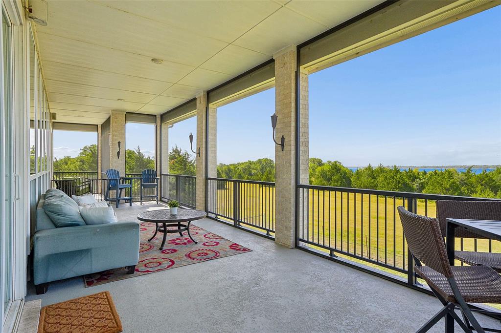 Screened in porch