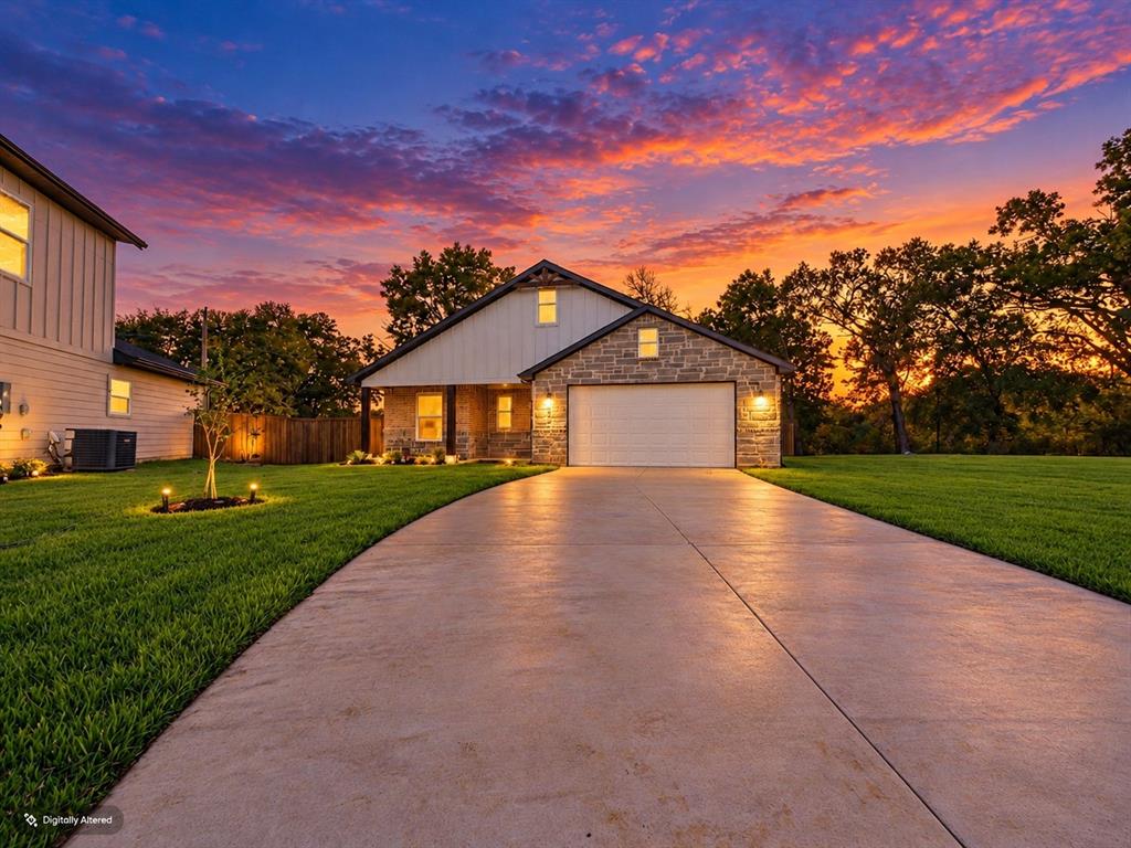 1202 Phoenix Drive, Athens, TX 75751 1202 Phoenix Drive, Athens, TX 75751