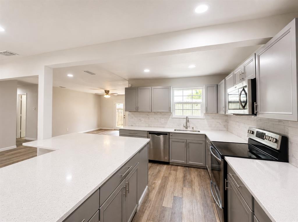 4142 Victoria Street, Irving, TX 75062