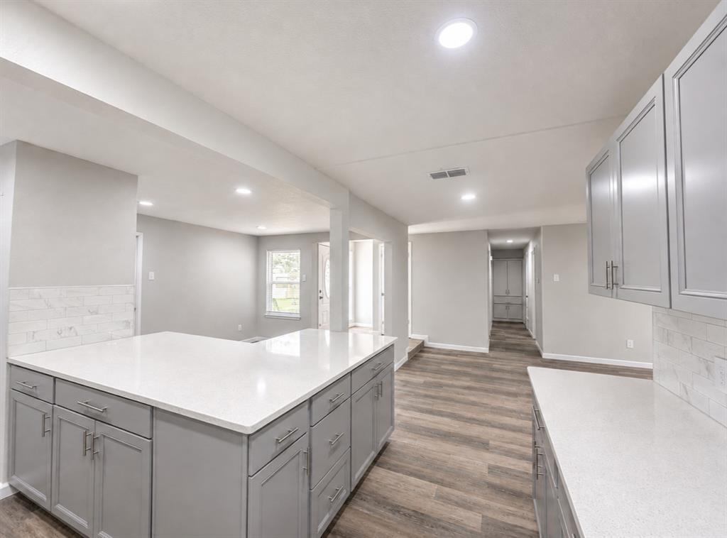 4142 Victoria Street, Irving, TX 75062