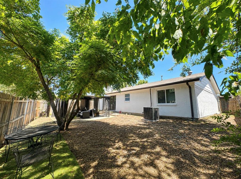 4142 Victoria Street, Irving, TX 75062