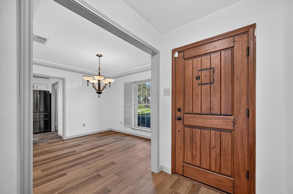 2516 Lawnview Drive, Carrollton, TX 75006