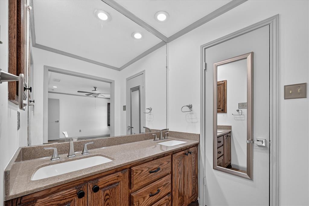 2516 Lawnview Drive, Carrollton, TX 75006