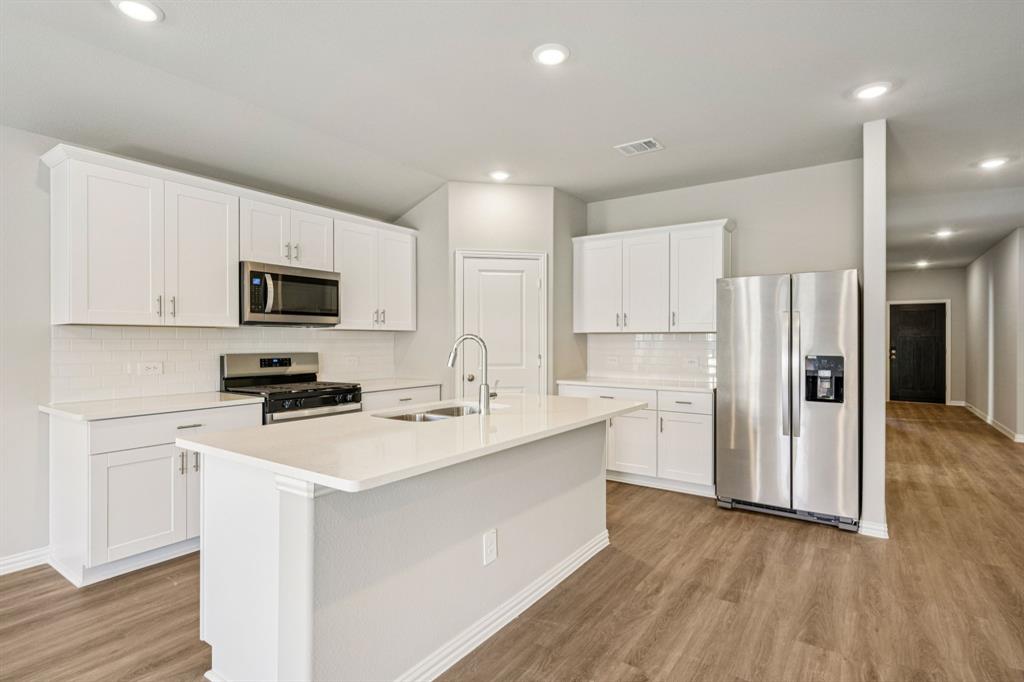 Photo is not of the actual home, but is an inspirational photo of builder’s model home and may depict options, furnishings, and/or decorator features that are not included. Photo is not of the actual home, but is an inspirational photo of builder’s model home and may depict options, furnishings, and/or decorator features that are not included.