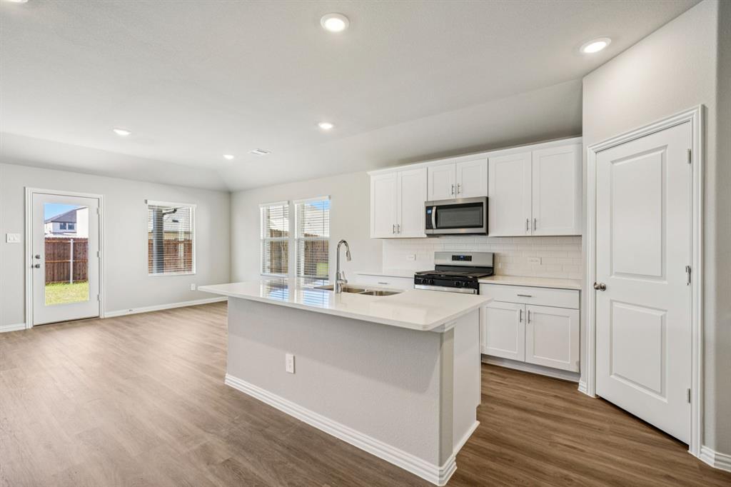 Photo is not of the actual home, but is an inspirational photo of builder’s model home and may depict options, furnishings, and/or decorator features that are not included. Photo is not of the actual home, but is an inspirational photo of builder’s model home and may depict options, furnishings, and/or decorator features that are not included.