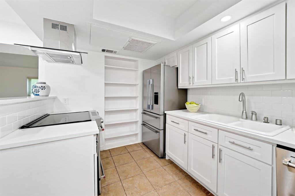 The beautifully renovated kitchen.