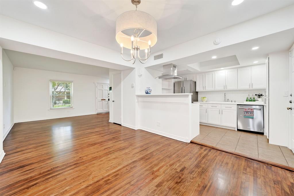 View towards the kitchen