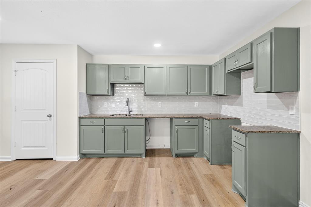 4920 S Peachtree Road, Balch Springs, TX 75180