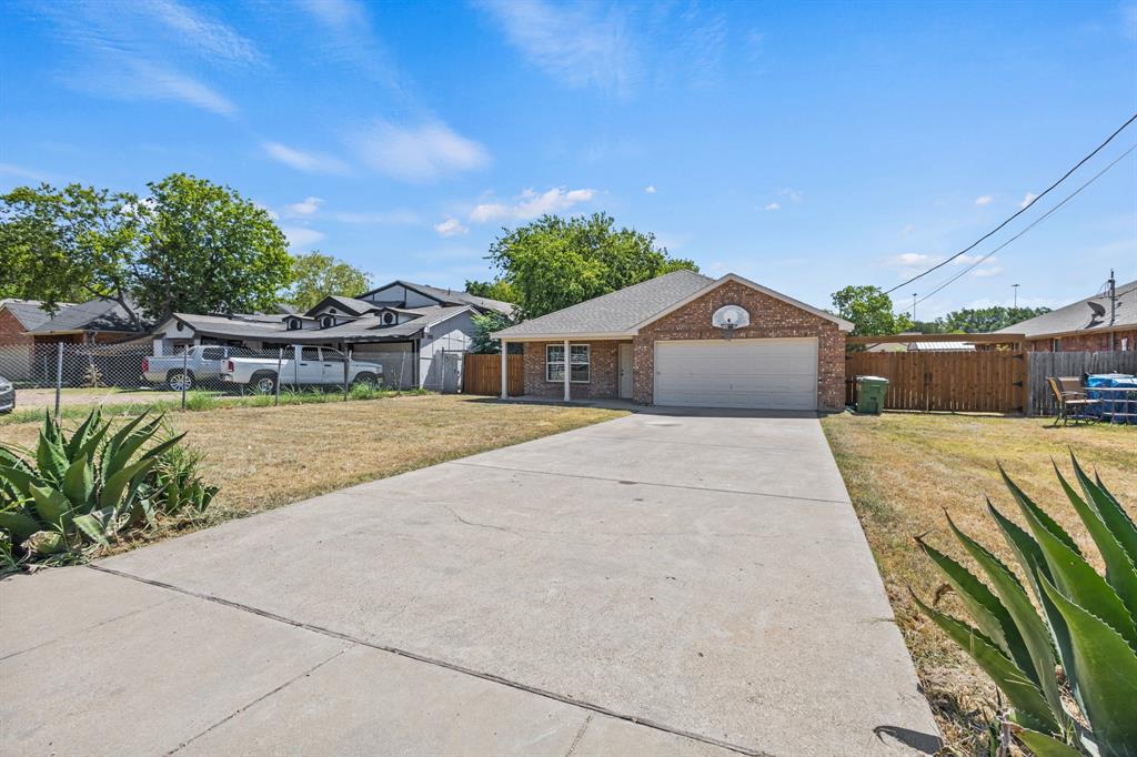 4920 S Peachtree Road, Balch Springs, TX 75180