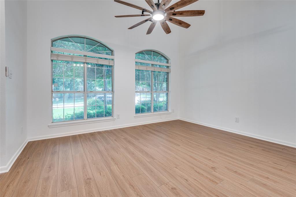 562 Mercer Street, Grand Prairie, TX 75052 562 Mercer Street, Grand Prairie, TX 75052