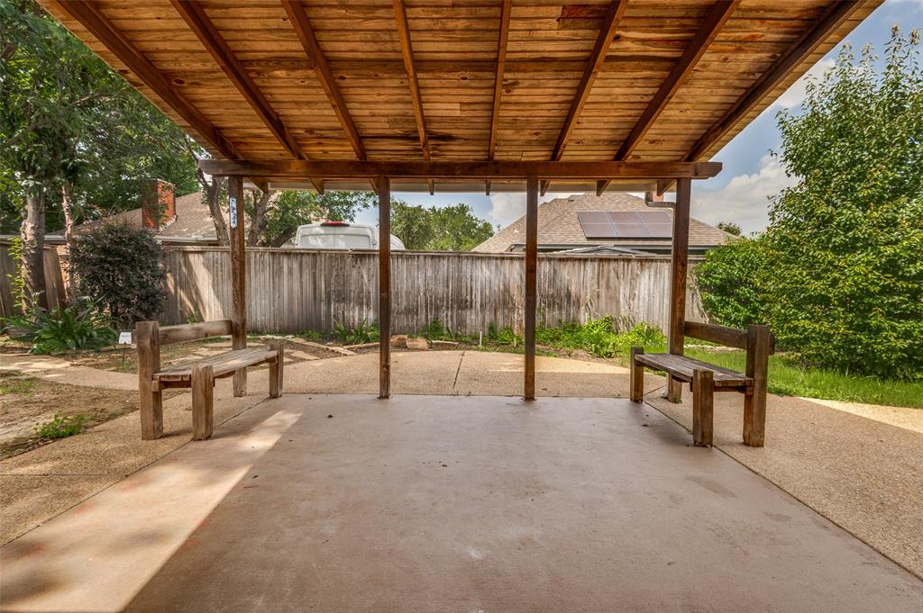 562 Mercer Street, Grand Prairie, TX 75052