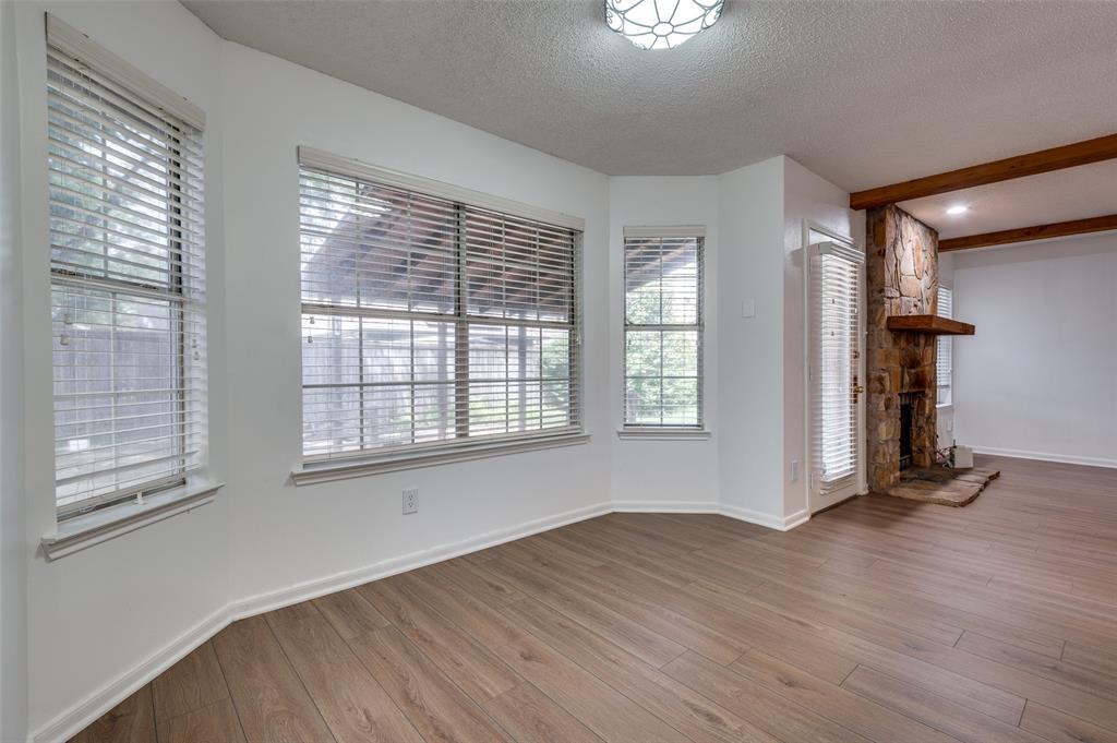 562 Mercer Street, Grand Prairie, TX 75052