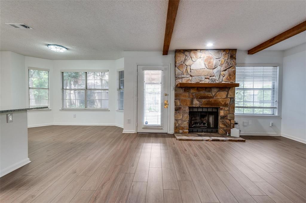 562 Mercer Street, Grand Prairie, TX 75052