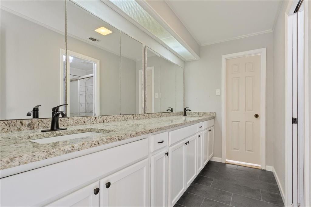 2nd Bathroom