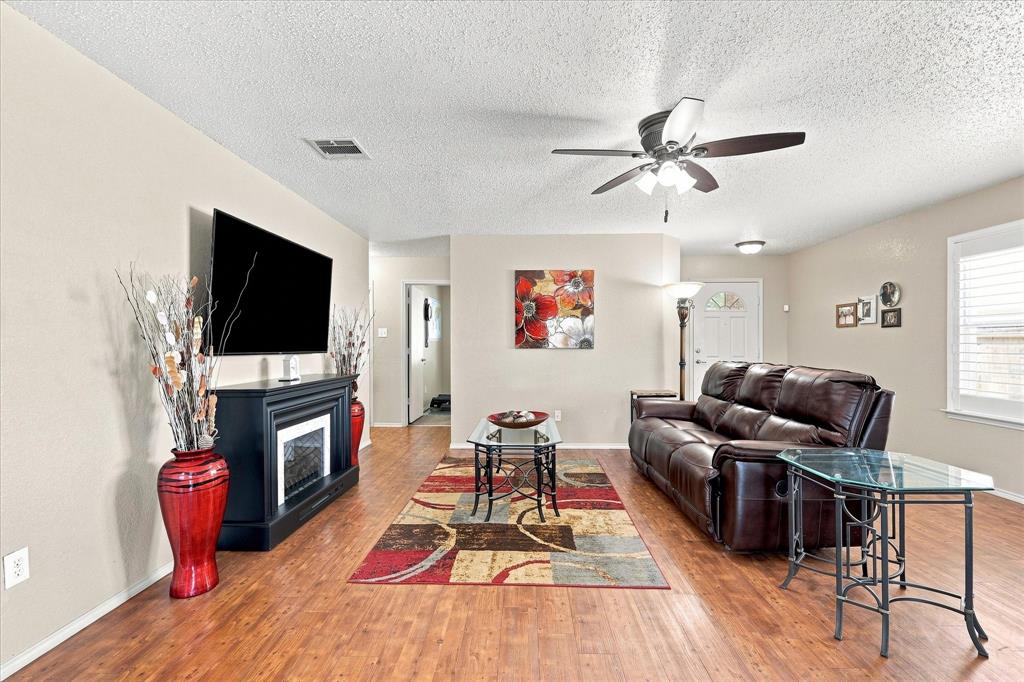 2036 Moonlight Trail, Heartland, TX 75126