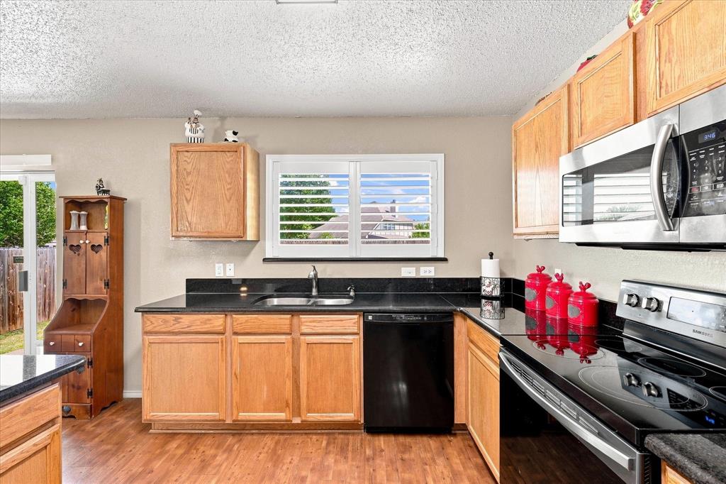 2036 Moonlight Trail, Heartland, TX 75126
