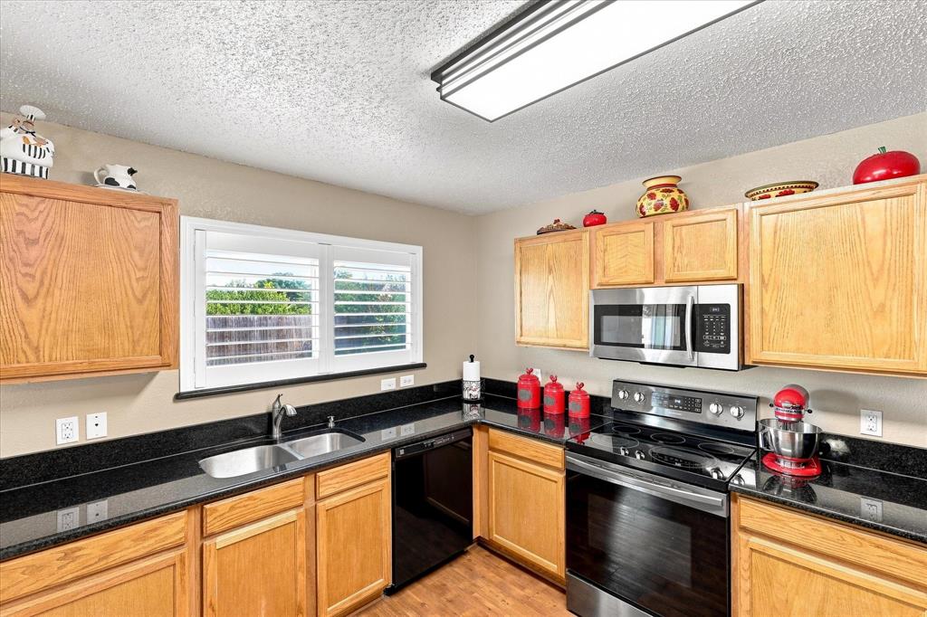 2036 Moonlight Trail, Heartland, TX 75126