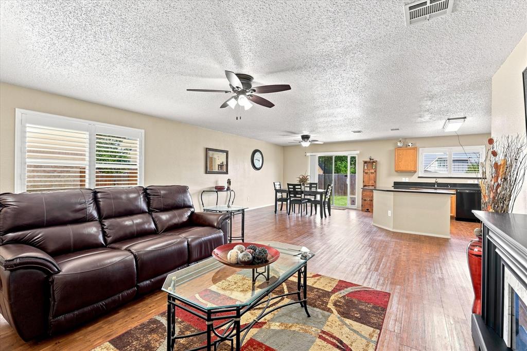2036 Moonlight Trail, Heartland, TX 75126