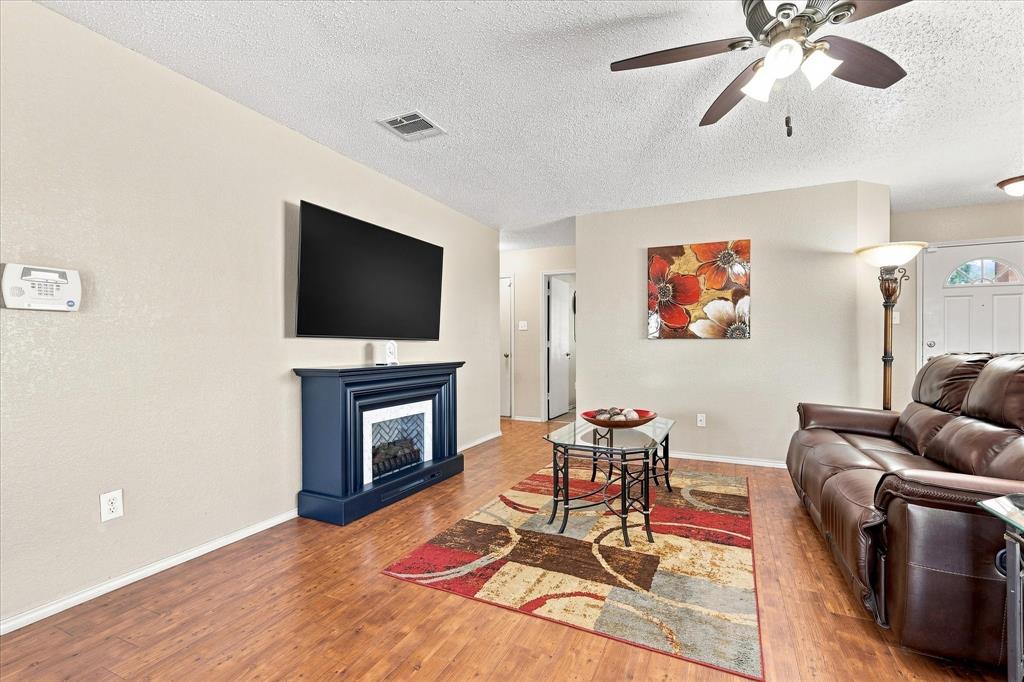 2036 Moonlight Trail, Heartland, TX 75126