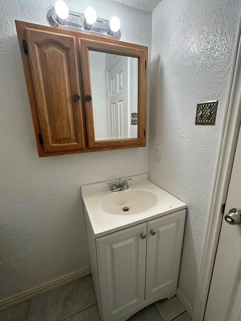Guest Bathroom in hallway