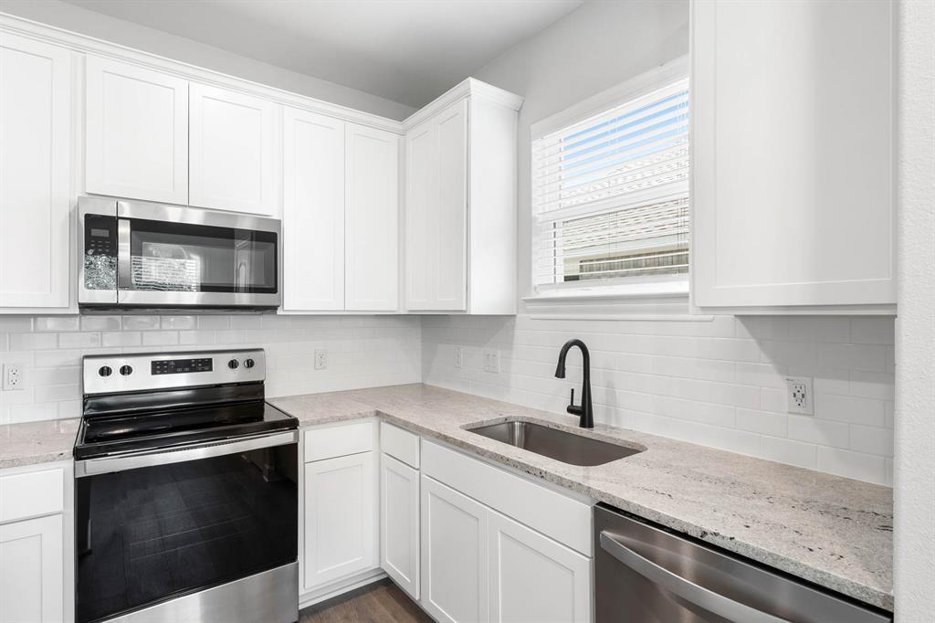 1021 Holly Drive, Hutchins, TX 75141
