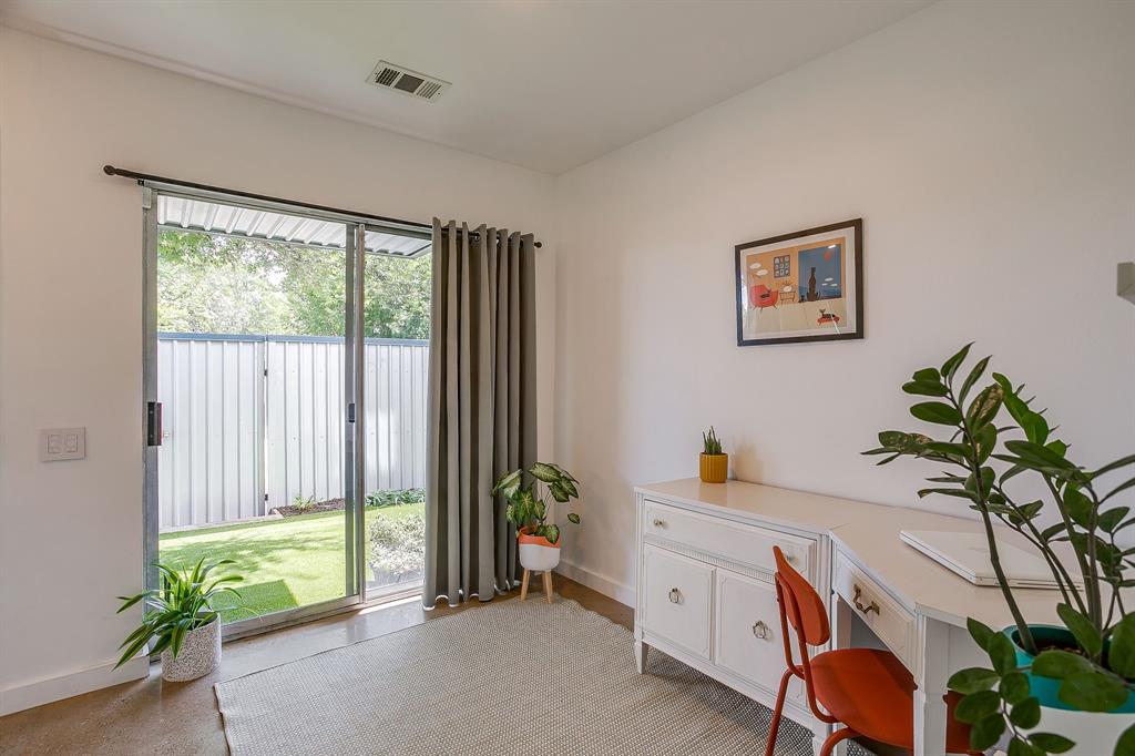 First floor bedroom or office