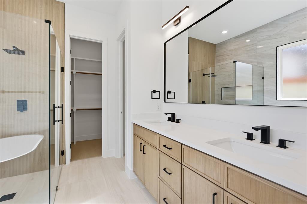 Dual vanity